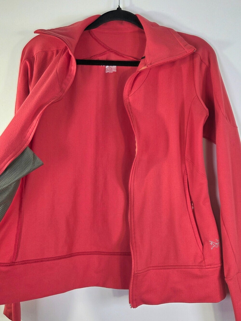 VINTAGE ARC'TERYX FULL ZIP PERFORMANCE FLEECE JACKET MADE IN CANADA. - Picture 3 of 8